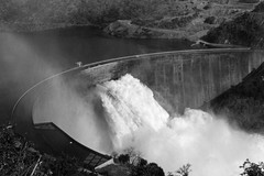 Kariba dam between Zambia and Rhodesia