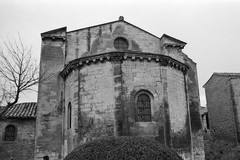 Le chevet de l'église Saint-Restitut