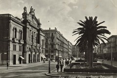 Bari, Corso Cavour e Teatro Petruzzelli