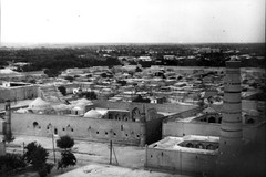 Islomxo‘ja minorasidan shimoli-g‘arbga Ichan Qal’aning panoramasi