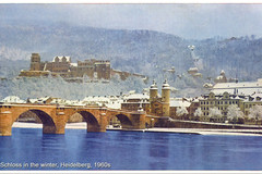Weihnachten in Heidelberg. Alte Brücke und Schloss im Winter