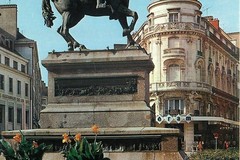 Place du Martroi - Statue de Jeanne d'Arc