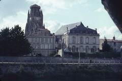 Saintes. Cathédrale Saint-Pierre. Clocher en cours de restauration