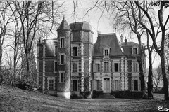 Environs de Bessé-sur-Braye. La Chapelle-Huon. Château de Vilhémon