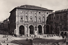 Parma, Piazza Garibaldi e Municipio