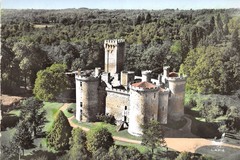 Vue aérienne sur le Château de Montbrun
