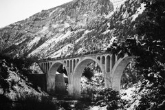 Vue d'ensemble du viaduc ferroviaire du Gros-Vallon