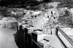 Kariba dam under construction