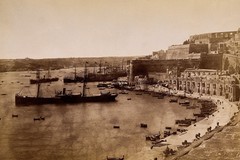 Malta: view of the harbour and adjacent buildings