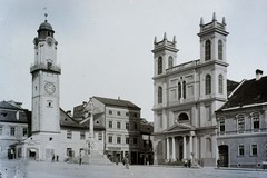 Hodinová veža, Katedrála sv. Františka Xaverského