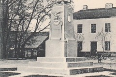 Jolkva. Пам'ятник царя Яни ІІІ Собельком