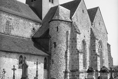 Montmort-Lucy. Église Saint-Pierre-et-Saint-Paul : façade sud
