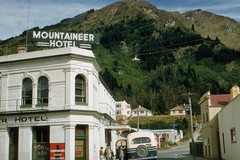 Mountaineer Hotel