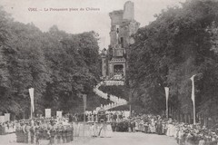 Vire. La Procession place du Château
