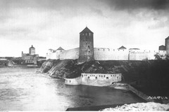 Panorama Ivangorodi kindlus paremal kaldal Narva jõe