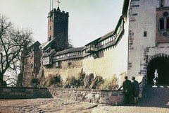 Wartburg: Blick auf den Elisabethengang, Bergfried und Teil der Torhalle