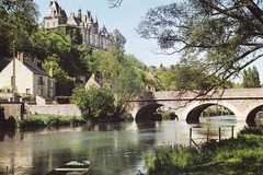 Le Pont sur le Loir et le Château de Montigny-le-Gannelon
