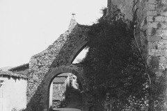 Saint-Bertrand de Comminges : entrée du village