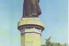 Monument al domnului Vasile Lupa