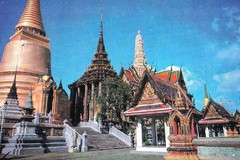 Temple of the Emerald Buddha (Wat Phra Si Rattana Satsadaram)