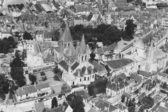Église Saint-Ours de Loches. Vue aérienne