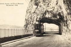 Route de Nice à Monaco. Un Tunnel