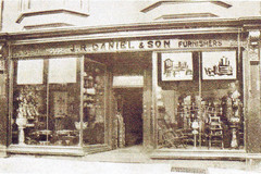 Shop frontage of No. 19 High Street