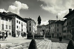 Pieve di Cadore. Piazza Tiziano & Statua del Tiziano