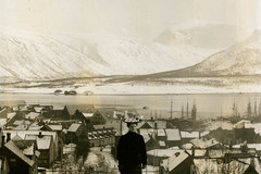 Utsikt nedover Bispegata og over til Tromsdalen, Tromsø