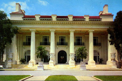 Front entrance to the Flagler Museum