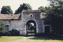 Château de la Pataudière : Corps de ferme, aile est, vue partielle
