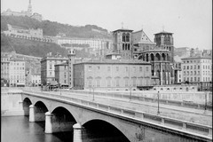 Le pont Tilsit et la cathédrale Saint-Jean