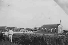 School, zusterhuis, pastorie en kerk te Santa Cruz