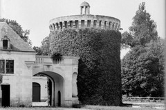 Château de la Mothe-Chandeniers aux Trois-Moutiers : colombier