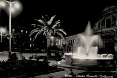 Vasto. Piazza Gabriele Rossetti e Fontana Notturno