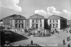 Lavello, Edificio Scolastico e Fontana Monumentale