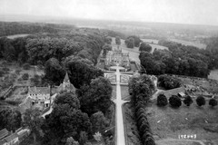 Vue aérienne du château de Balleroy