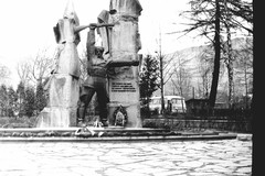 Памятник партизанам-ковпаковцам в Яремче