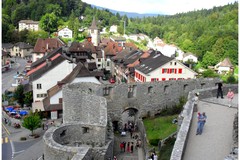Le bourg de Valangin vu depuis le château