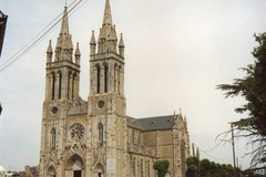 Saint-Hilaire-du-Harcouët. Façade de l'église