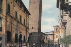 Ravenna, Via Paolo Costa e Torre Comunale