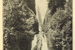 Bridal Veil Falls near Columbia River