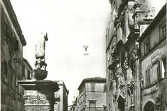 Pitigliano, Piazza del Duomo