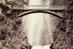 The Benson bridge at Multnomah falls