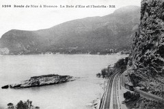 Route de Nice à Monaco. La Baie d'Eze et l'Isoletta