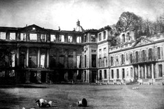 Le château de Saint-Cloud incendié lors de la guerre de 1870