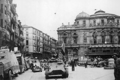 Bilbao. Tanques y vehículos blindados franquistas, en la ciudad