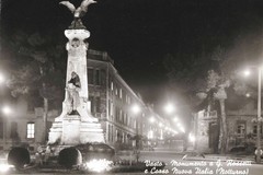 Vasto. Piazza G. Rossetti & Monumento