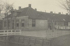 Teachers house and school in Heerhugowaard