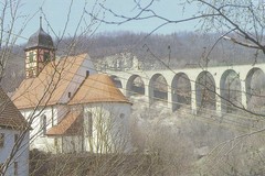 St.-Michael-Kirche und Viadukt in Unterdrakestein